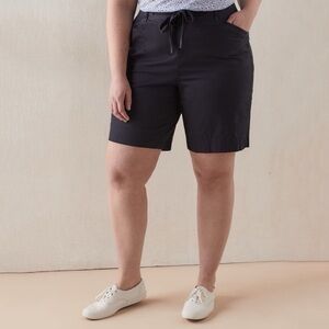 In Every Story Solid Woven Bermuda Shorts Size 18